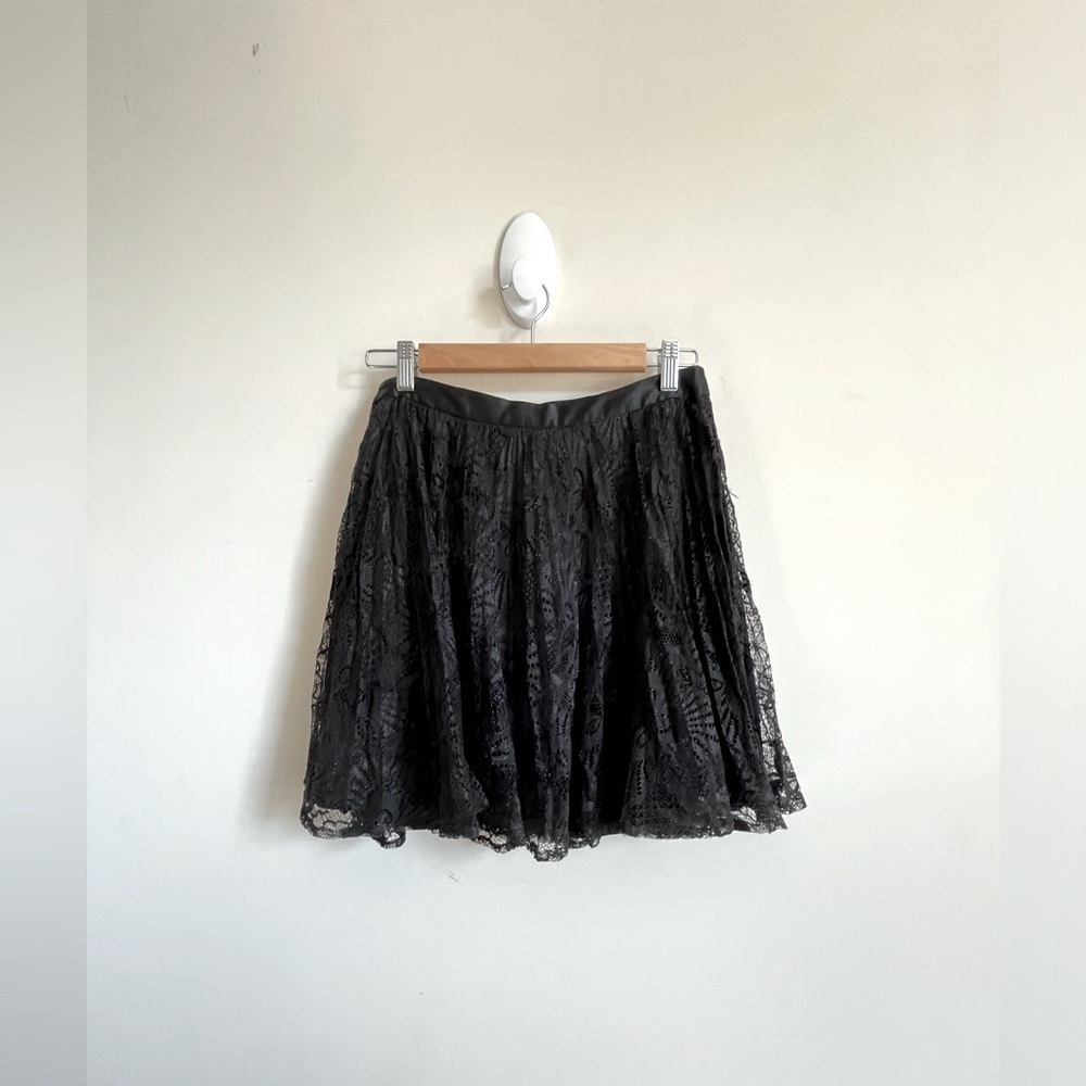 VTG Milly of New York Black Lined Pleated Lace Short Flare Skirt Womens Sz 4